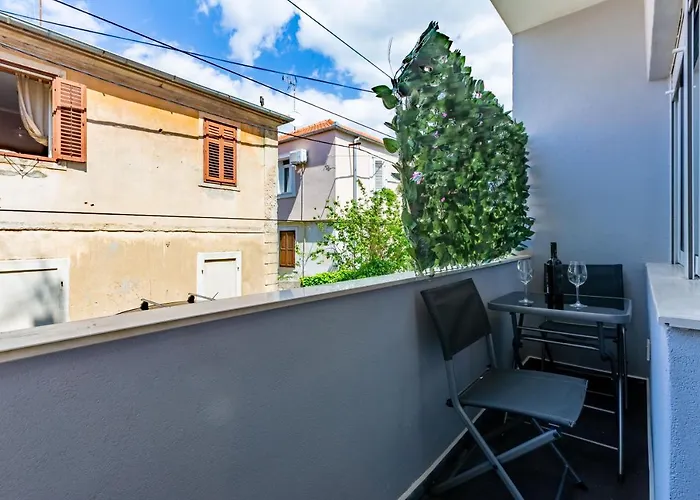 Luxury Hedone Apartment Near The Bridge With Private Spa Zone