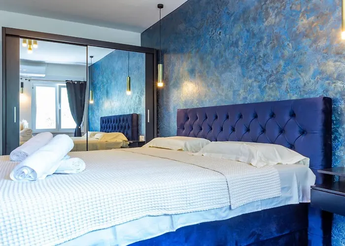 Luxury Hedone Apartment Near The Bridge With Private Spa Zone