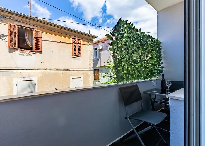 Luxury Hedone Apartment Near The Bridge With Private Spa Zone