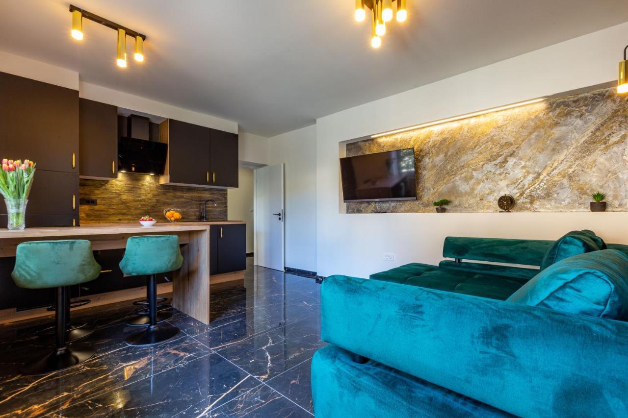 Luxury Hedone Near The Bridge With Private Zone Zadar