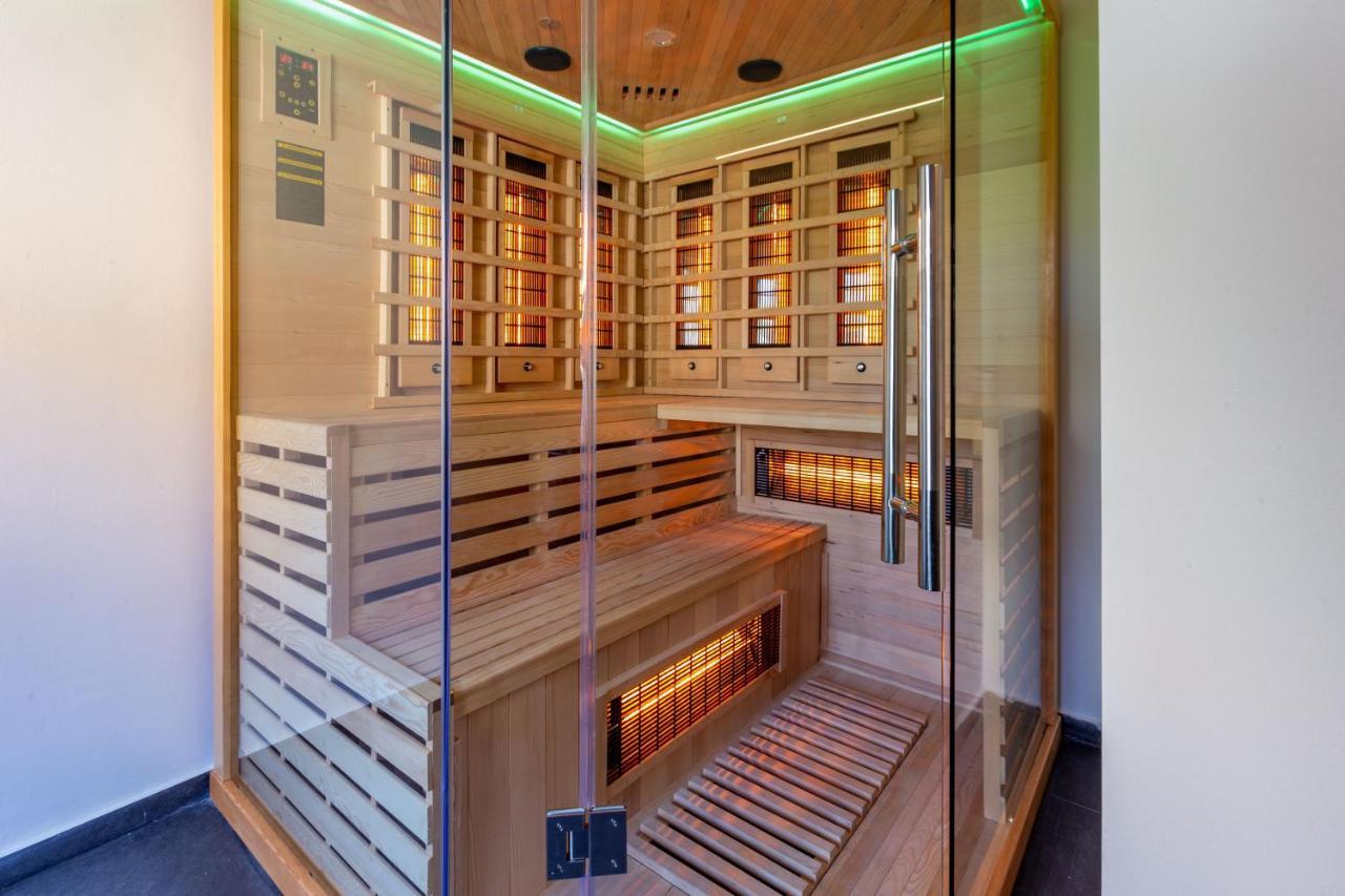 Luxury Hedone Near The Bridge With Private Zone Zadar